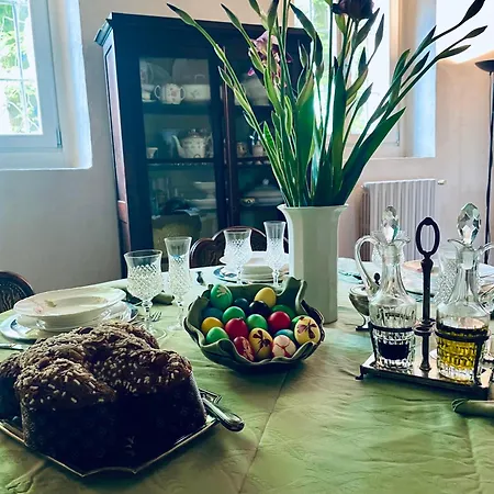 Il Conte Giacomo Nocleg ze śniadaniem